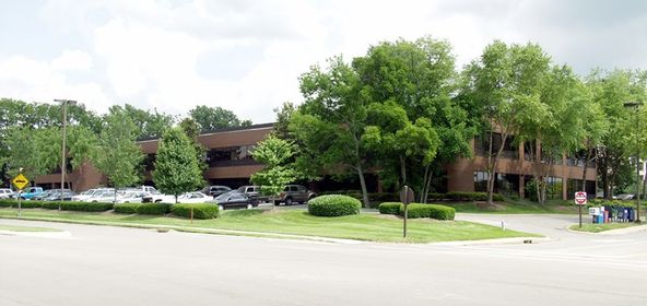 BRIDGE CROSSING SOUTH: 5301 Maryland Way, Brentwood, TN 37027